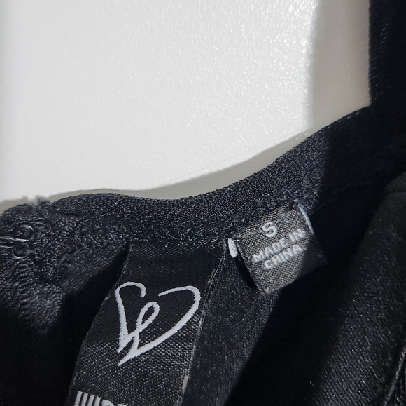 Windsor - Winning Style Mesh Ruched Mini Dress Size: Small - Picture 9 of 11